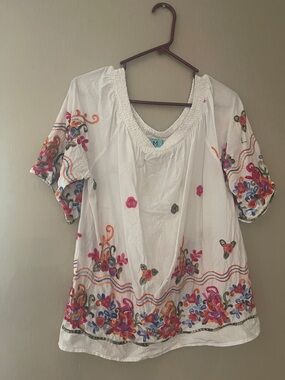South main xxl plus white Embroidery cotton Top Multicolor Floral boho smock